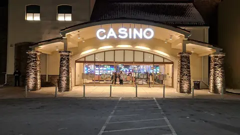 Einlass in eine Schweizer Spielbank: Ausweis, Alter, Kleidung und Kontrollen